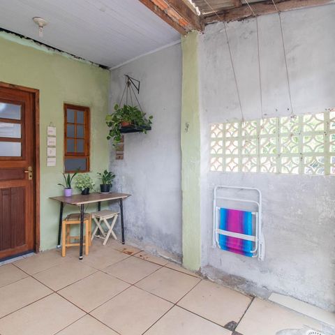 Casa à venda com 65m², 1 quarto e 1 vagaQuintal