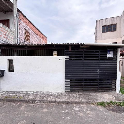 Casa à venda com 65m², 1 quarto e 1 vagaFachada