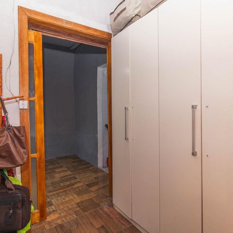 Casa à venda com 65m², 1 quarto e 1 vagaCorredor