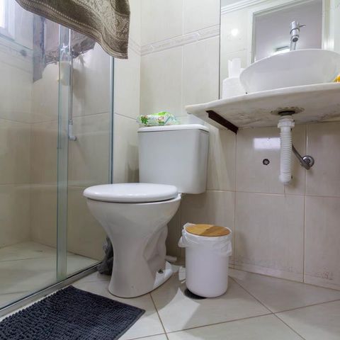 Apartamento à venda com 80m², 3 quartos e 2 vagas Apartamento à venda com 80m², 3 quartos e 2 vagasBanheiro 1