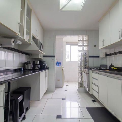 Apartamento à venda com 80m², 3 quartos e 2 vagas Apartamento à venda com 80m², 3 quartos e 2 vagasCozinha