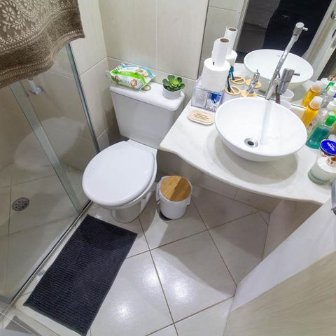 Apartamento à venda com 80m², 3 quartos e 2 vagas Apartamento à venda com 80m², 3 quartos e 2 vagasBanheiro 1