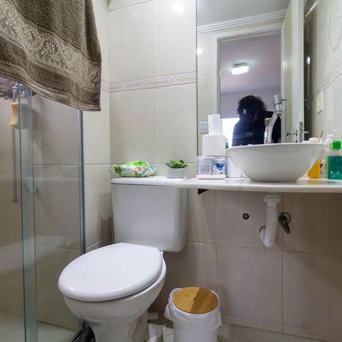 Apartamento à venda com 80m², 3 quartos e 2 vagas Apartamento à venda com 80m², 3 quartos e 2 vagasBanheiro 1