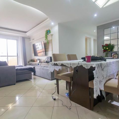 Apartamento à venda com 80m², 3 quartos e 2 vagas Apartamento à venda com 80m², 3 quartos e 2 vagasSala