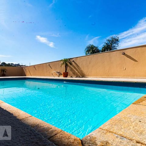Apartamento à venda com 80m², 3 quartos e 2 vagas Apartamento à venda com 80m², 3 quartos e 2 vagasÁrea comum - Piscina