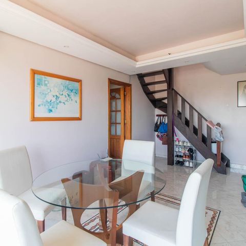 Apartamento à venda com 120m², 4 quartos e sem vagaSala