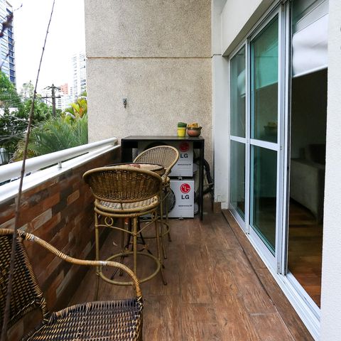Apartamento à venda com 88m², 1 quarto e 2 vagas Apartamento à venda com 88m², 1 quarto e 2 vagasvaranda