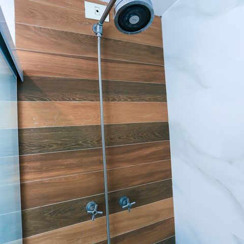 Apartamento à venda com 88m², 1 quarto e 2 vagas Apartamento à venda com 88m², 1 quarto e 2 vagasBanheiro da Suíte