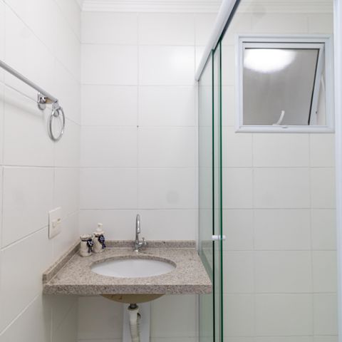 Apartamento à venda com 58m², 2 quartos e 1 vaga Apartamento à venda com 58m², 2 quartos e 1 vagaBanheiro Social