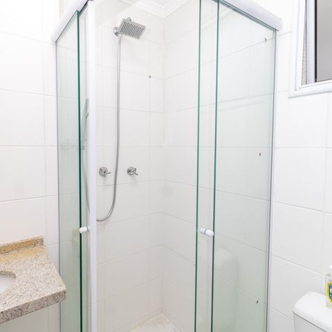 Apartamento à venda com 58m², 2 quartos e 1 vaga Apartamento à venda com 58m², 2 quartos e 1 vagaBanheiro da Suíte