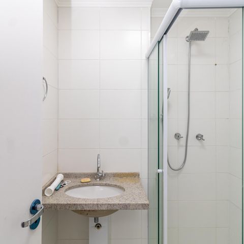 Apartamento à venda com 58m², 2 quartos e 1 vaga Apartamento à venda com 58m², 2 quartos e 1 vagaBanheiro da Suíte