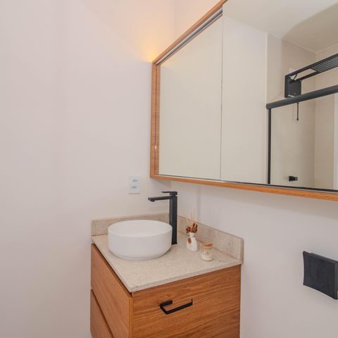 Apartamento à venda com 73m², 2 quartos e sem vaga Apartamento à venda com 73m², 2 quartos e sem vagaBanheiro