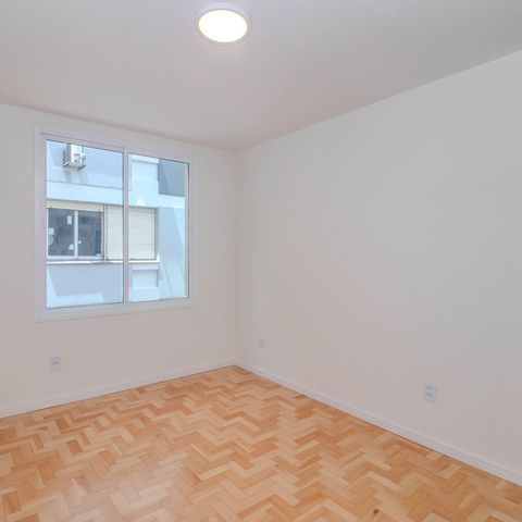 Apartamento à venda com 73m², 2 quartos e sem vaga Apartamento à venda com 73m², 2 quartos e sem vagaSala