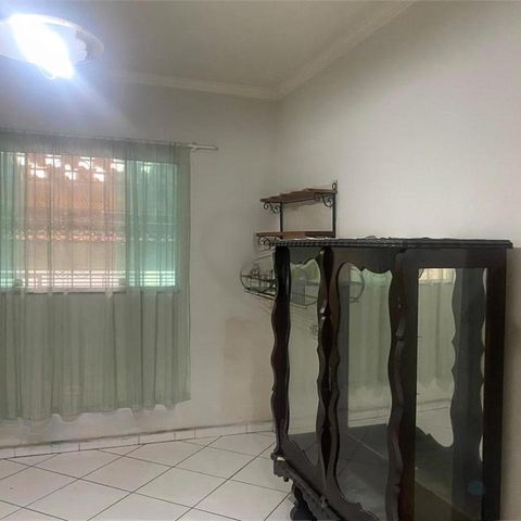 Casa à venda com 184m², 3 quartos e 4 vagas