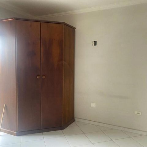 Casa à venda com 184m², 3 quartos e 4 vagas