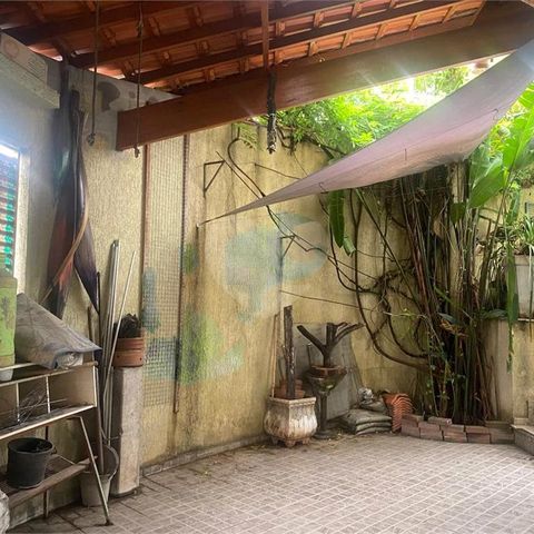 Casa à venda com 184m², 3 quartos e 4 vagas