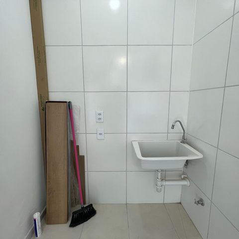 Apartamento à venda com 37m², 2 quartos e sem vaga Apartamento à venda com 37m², 2 quartos e sem vagaCozinha e Área de Serviço