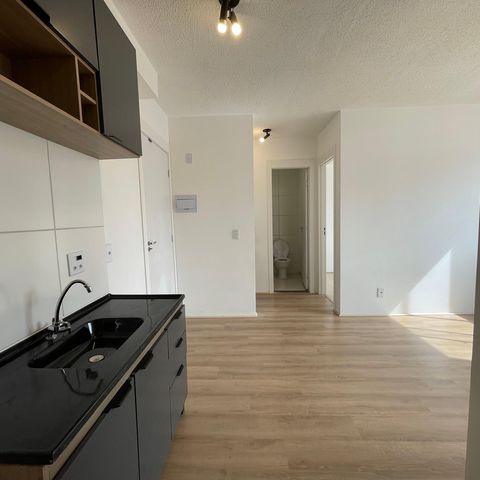 Apartamento à venda com 37m², 2 quartos e sem vaga Apartamento à venda com 37m², 2 quartos e sem vagaCozinha e Área de Serviço