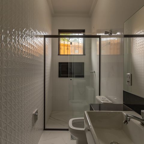 Casa à venda com 200m², 5 quartos e 2 vagas Casa à venda com 200m², 5 quartos e 2 vagasBanheiro Social