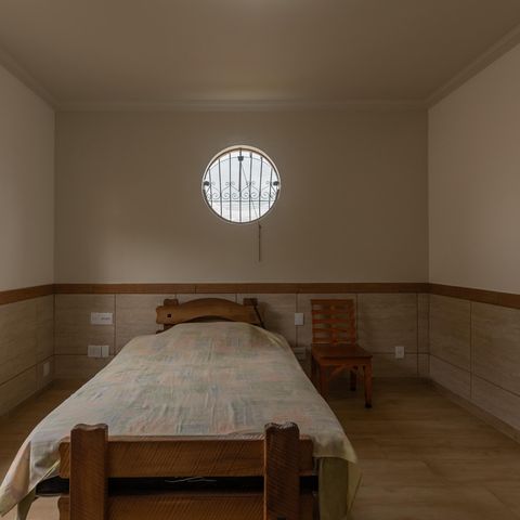 Casa à venda com 200m², 5 quartos e 2 vagas Casa à venda com 200m², 5 quartos e 2 vagasSuíte