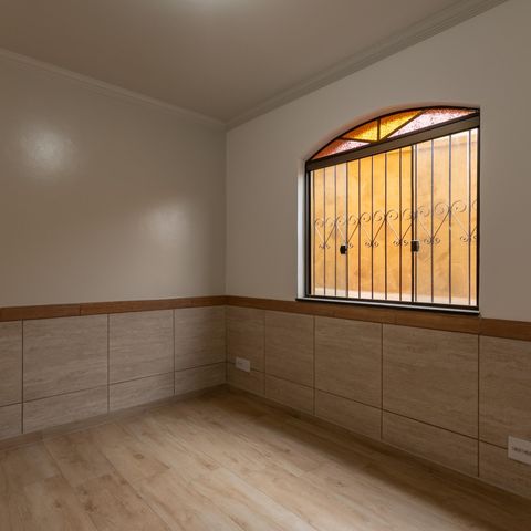 Casa à venda com 200m², 5 quartos e 2 vagas Casa à venda com 200m², 5 quartos e 2 vagasQuarto 2