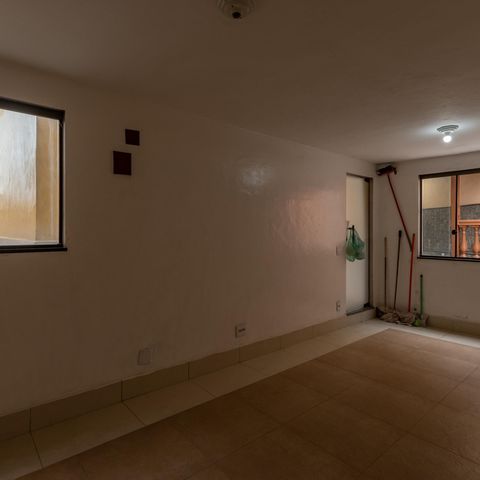 Casa à venda com 200m², 5 quartos e 2 vagas Casa à venda com 200m², 5 quartos e 2 vagasQuarto de Serviço 2