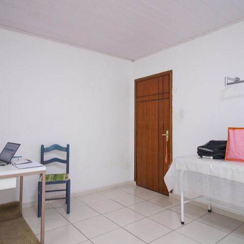 Casa à venda com 250m², 5 quartos e 3 vagas Casa à venda com 250m², 5 quartos e 3 vagasQuarto 2