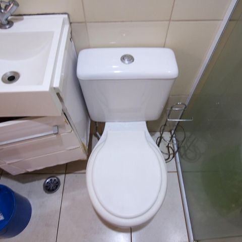 Casa à venda com 250m², 5 quartos e 3 vagas Casa à venda com 250m², 5 quartos e 3 vagasBanheiro 1