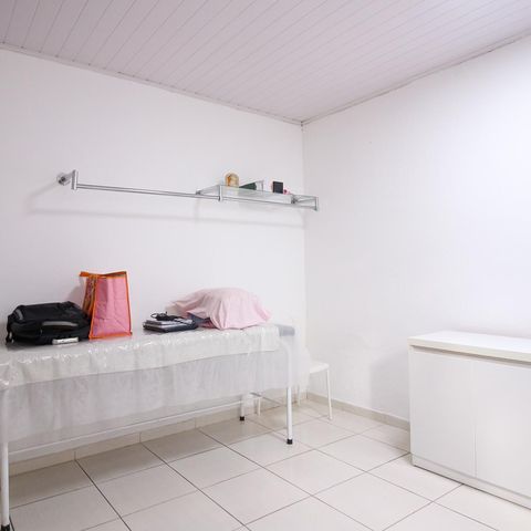 Casa à venda com 250m², 5 quartos e 3 vagas Casa à venda com 250m², 5 quartos e 3 vagasQuarto 2