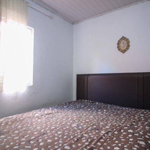 Casa à venda com 250m², 5 quartos e 3 vagas Casa à venda com 250m², 5 quartos e 3 vagasQuarto 1