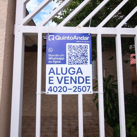Casa à venda com 250m², 5 quartos e 3 vagas Casa à venda com 250m², 5 quartos e 3 vagasPlaca
