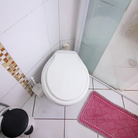 Casa à venda com 250m², 5 quartos e 3 vagas Casa à venda com 250m², 5 quartos e 3 vagasBanheiro 4