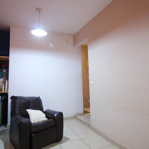 Casa à venda com 250m², 5 quartos e 3 vagas Casa à venda com 250m², 5 quartos e 3 vagasSala 4