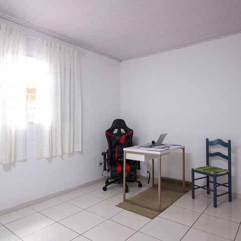 Casa à venda com 250m², 5 quartos e 3 vagas Casa à venda com 250m², 5 quartos e 3 vagasQuarto 2