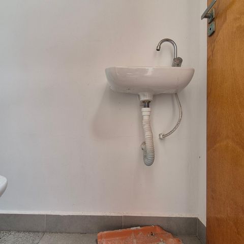 Apartamento à venda com 106m², 2 quartos e 1 vaga Apartamento à venda com 106m², 2 quartos e 1 vagaBanheiro de Serviço