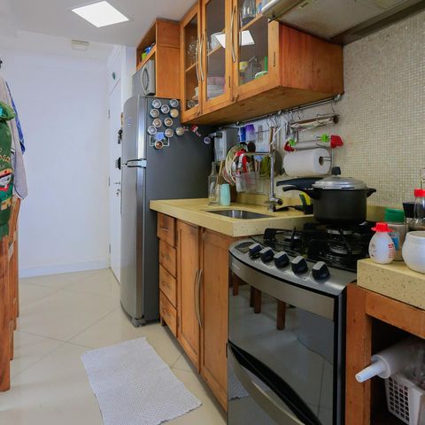Apartamento à venda com 60m², 2 quartos e 1 vaga Apartamento à venda com 60m², 2 quartos e 1 vagaCozinha e Área de Serviço