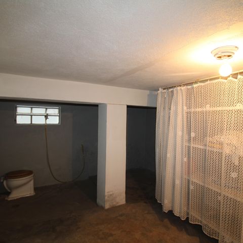 Casa à venda com 160m², 2 quartos e 1 vagaGaragem
