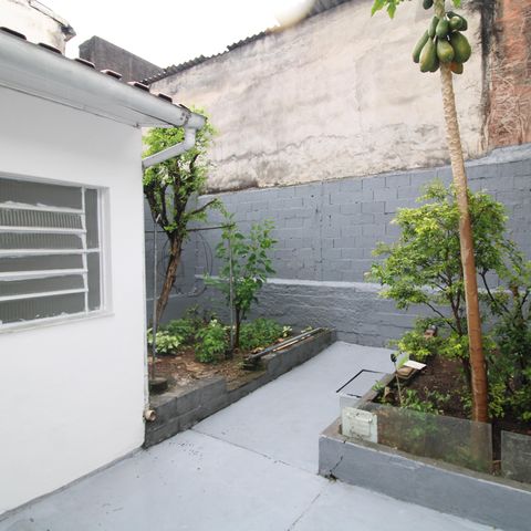 Casa à venda com 160m², 2 quartos e 1 vagaÁrea de Serviço