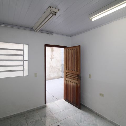 Casa à venda com 160m², 2 quartos e 1 vagaÁrea de Serviço - Quarto