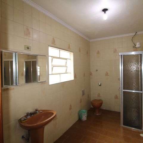 Casa à venda com 160m², 2 quartos e 1 vagaBanheiro 2