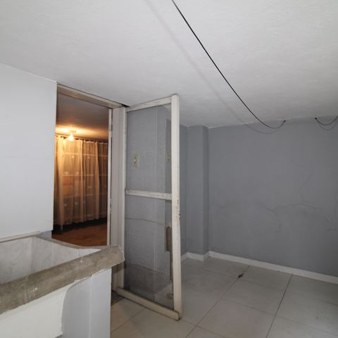 Casa à venda com 160m², 2 quartos e 1 vagaÁrea de Serviço