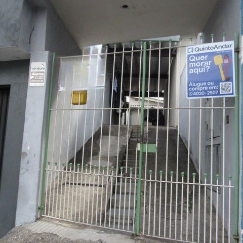 Casa para alugar com 50m², 1 quarto e sem vaga Casa para alugar com 50m², 1 quarto e sem vagaFachada