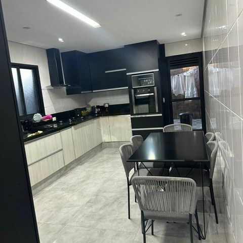 Casa à venda com 119m², 3 quartos e 2 vagas