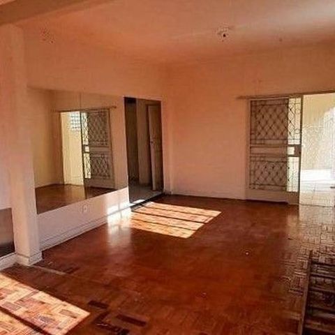 Casa à venda com 150m², 3 quartos e sem vaga