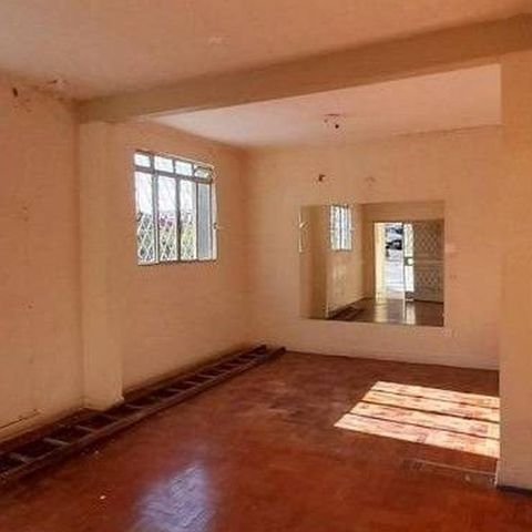 Casa à venda com 150m², 3 quartos e sem vaga