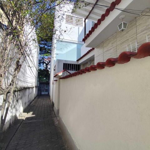 Casa à venda com 98m², 2 quartos e sem vaga