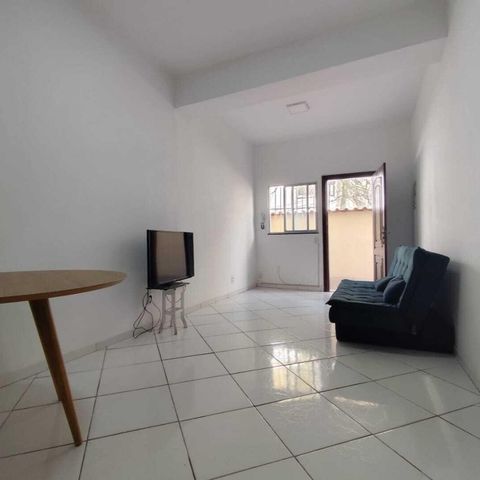 Casa à venda com 98m², 2 quartos e sem vaga