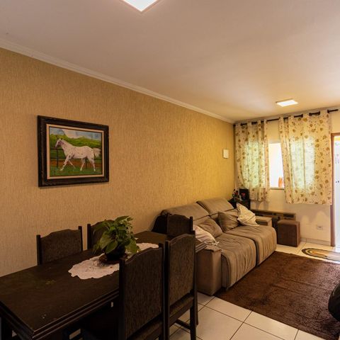 Casa à venda com 147m², 3 quartos e 3 vagas Casa à venda com 147m², 3 quartos e 3 vagasSala