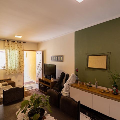 Casa à venda com 147m², 3 quartos e 3 vagas Casa à venda com 147m², 3 quartos e 3 vagasSala