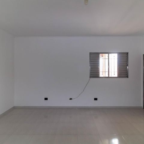 Casa à venda com 334m², 2 quartos e 5 vagas Casa à venda com 334m², 2 quartos e 5 vagasQuarto 2 - Suíte